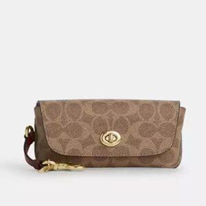 Sunglass Case In Signature Canvas